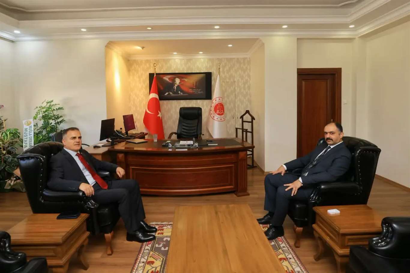  Vali Akbıyık'tan Başsavcı Kayaközü'ne ziyaret haberi